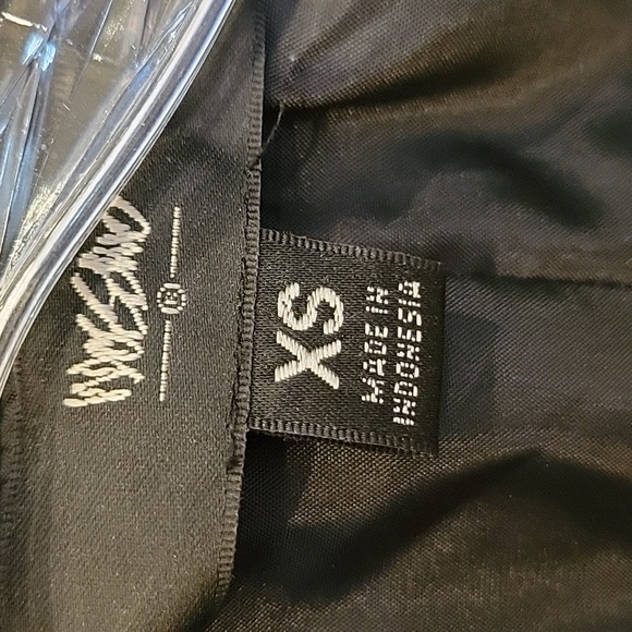 LADIES small coat (I cannot make out the brand) - Picture 2 of 4